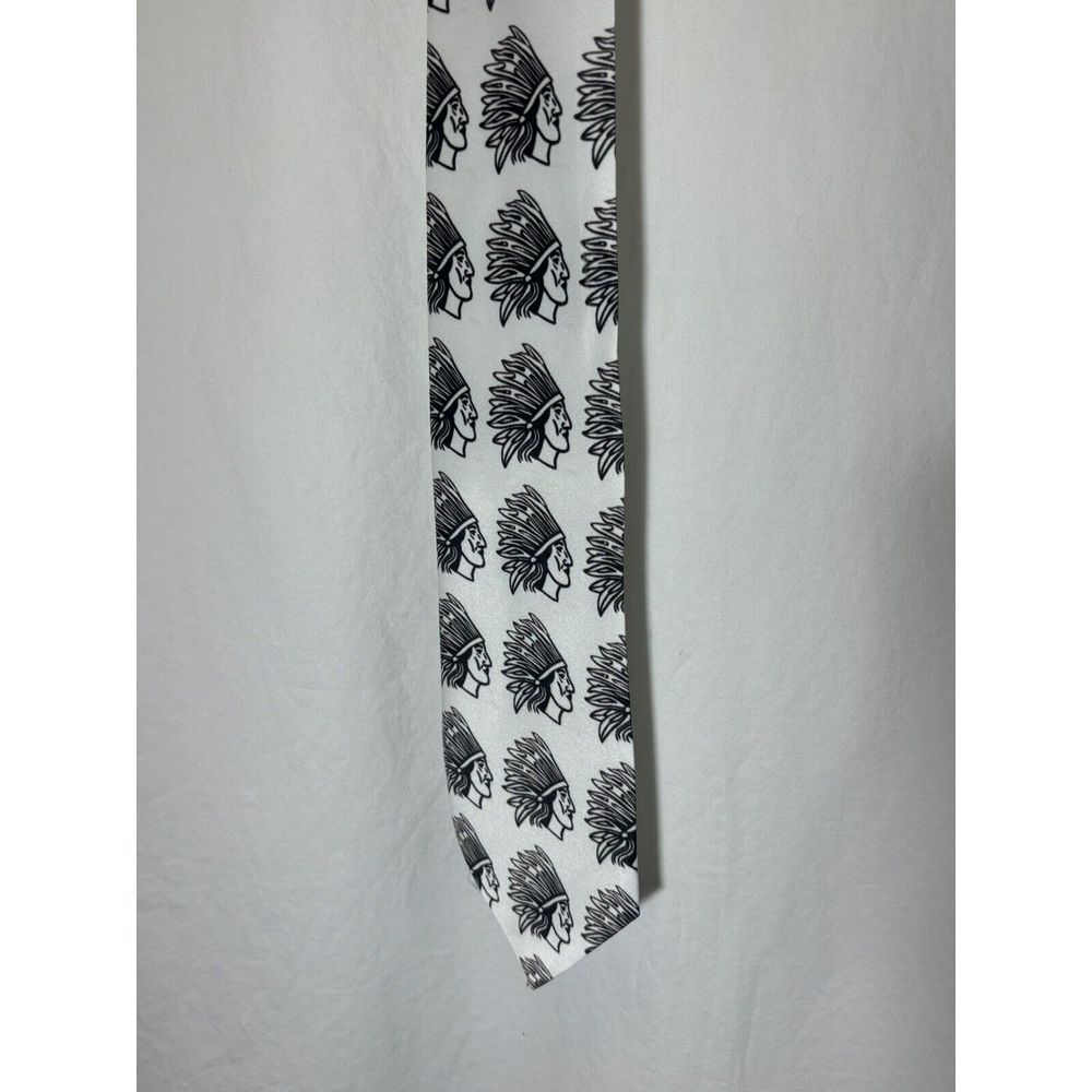 Unbranded White Indian‎ Head Tie Polyester BB4